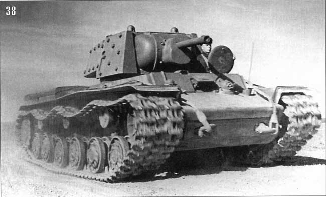 A KV és a Sherman tankok